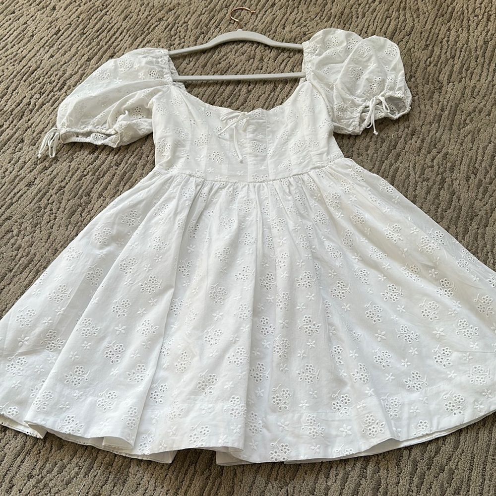 For love and lemons puff sleeve eye lit dress size small